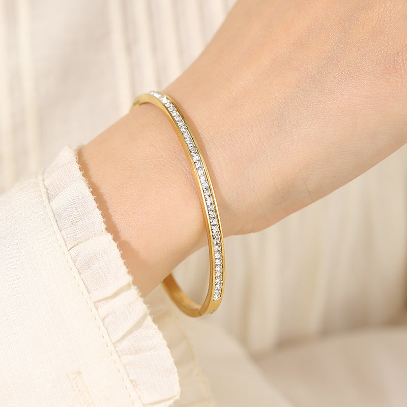 Close-up image of Twilight Gleam Bracelet on a white background