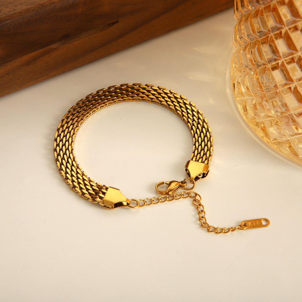 Close-up image of Mesh Glow Bracelet on a white background