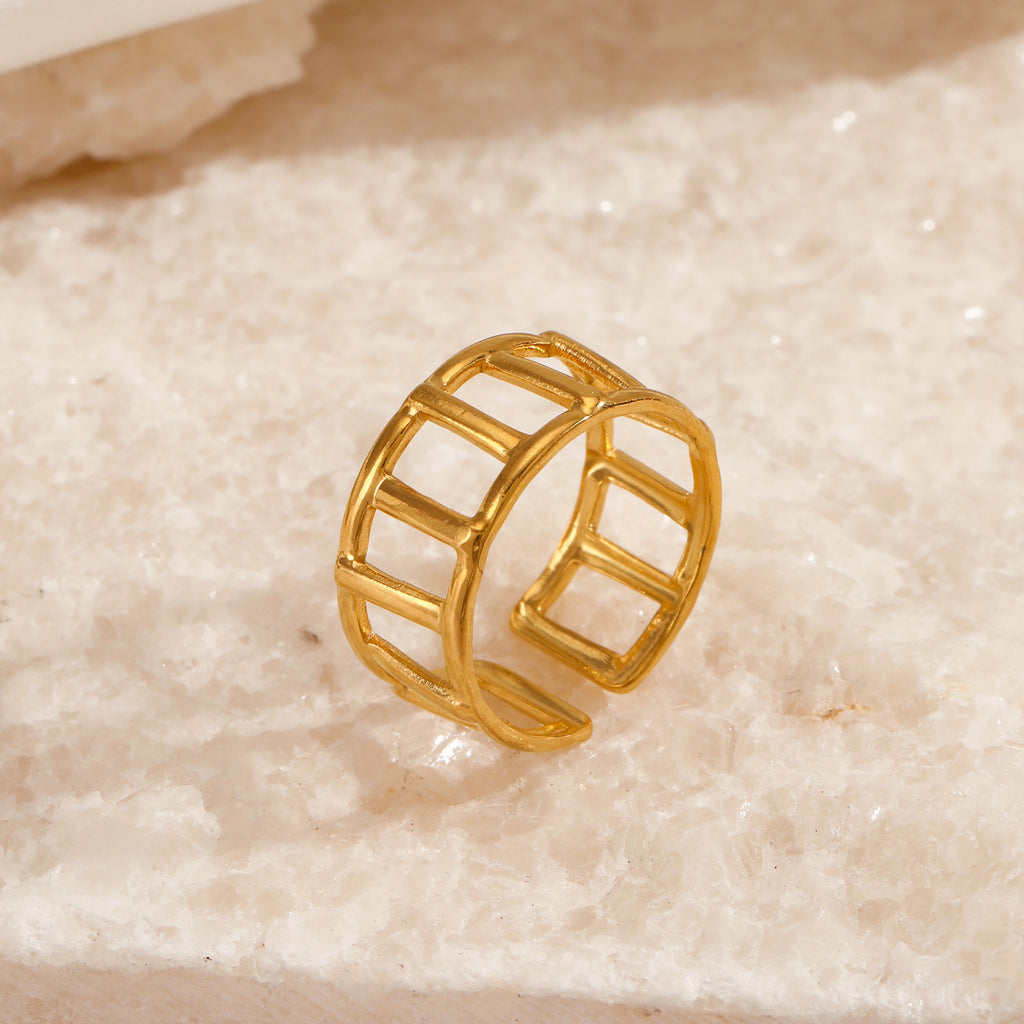 golden grid ring in gold finish; elegant golden grid ring for women